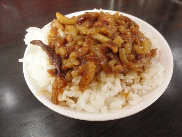 魯肉飯（ルーローファン）